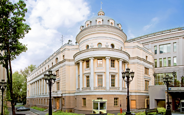 Офисный особняк на улице Волхонка в Москве